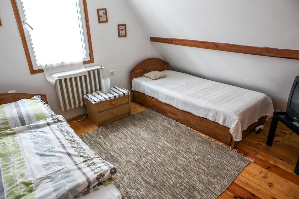 Myrtus Pince Es Vendeghaz Hotell Tarcal Rum bild