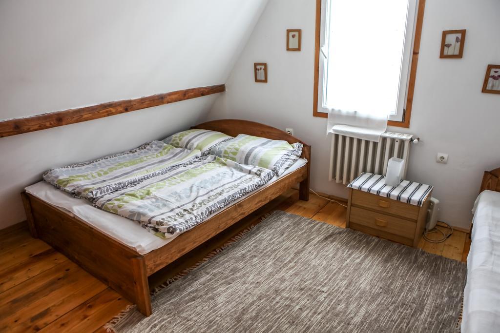 Myrtus Pince Es Vendeghaz Hotell Tarcal Rum bild